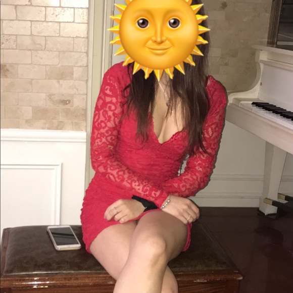 HOT RED LACE MINI DRESS - Picture 1 of 5